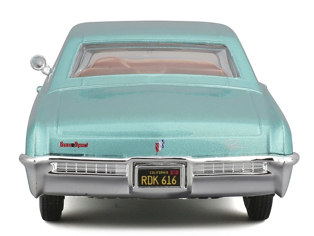 1965 Buick Riviera Gran Sport Light Blue Metallic "Special Edition" Series 1/26 Diecast Model Car by Maisto view 4