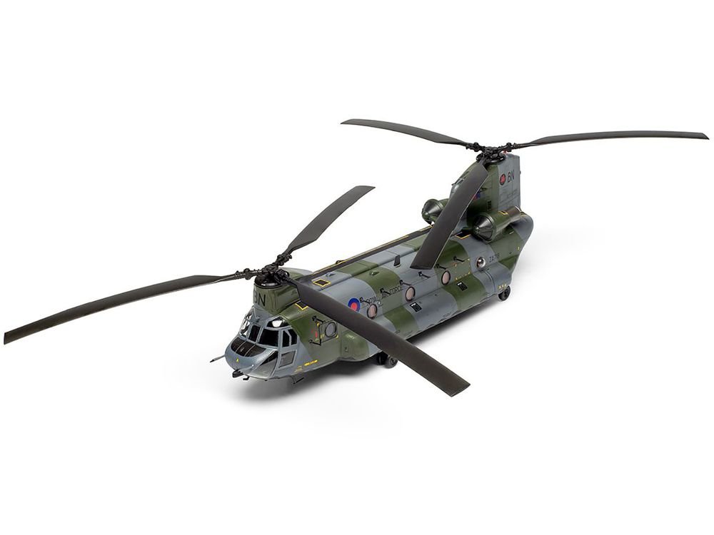 Level 3 Model Kit Boeing Chinook HC.1 Helicopter with 2 Scheme Options 1/72 Plastic Model Kit by Airfix view 2