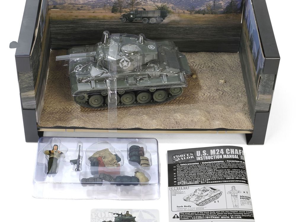 M24 Chaffee Light Tank "8th Armored Division 36th Tank Batallion, Rheinberg Germany World War II" (1945) United States Army "Armoured Fighting Vehicle" Series 1/32 Diecast Model by Forces of Valor view 2
