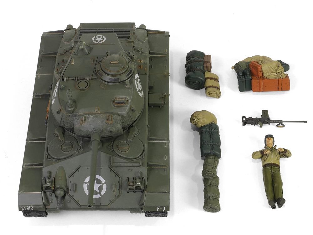 M24 Chaffee Light Tank "8th Armored Division 36th Tank Batallion, Rheinberg Germany World War II" (1945) United States Army "Armoured Fighting Vehicle" Series 1/32 Diecast Model by Forces of Valor view 3