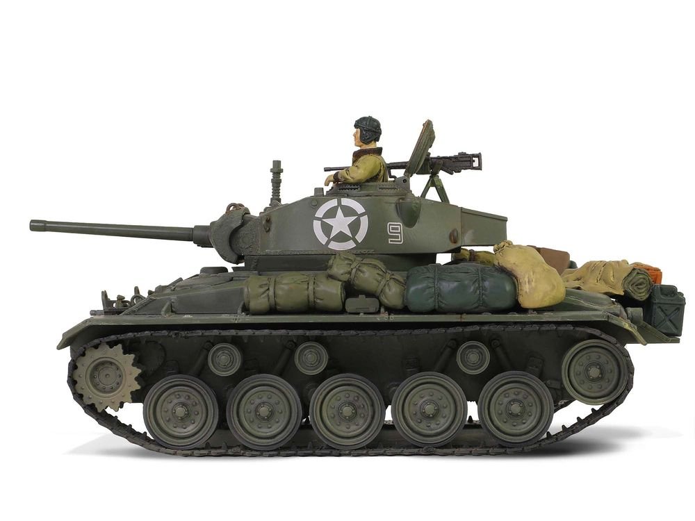 M24 Chaffee Light Tank "8th Armored Division 36th Tank Batallion, Rheinberg Germany World War II" (1945) United States Army "Armoured Fighting Vehicle" Series 1/32 Diecast Model by Forces of Valor view 5