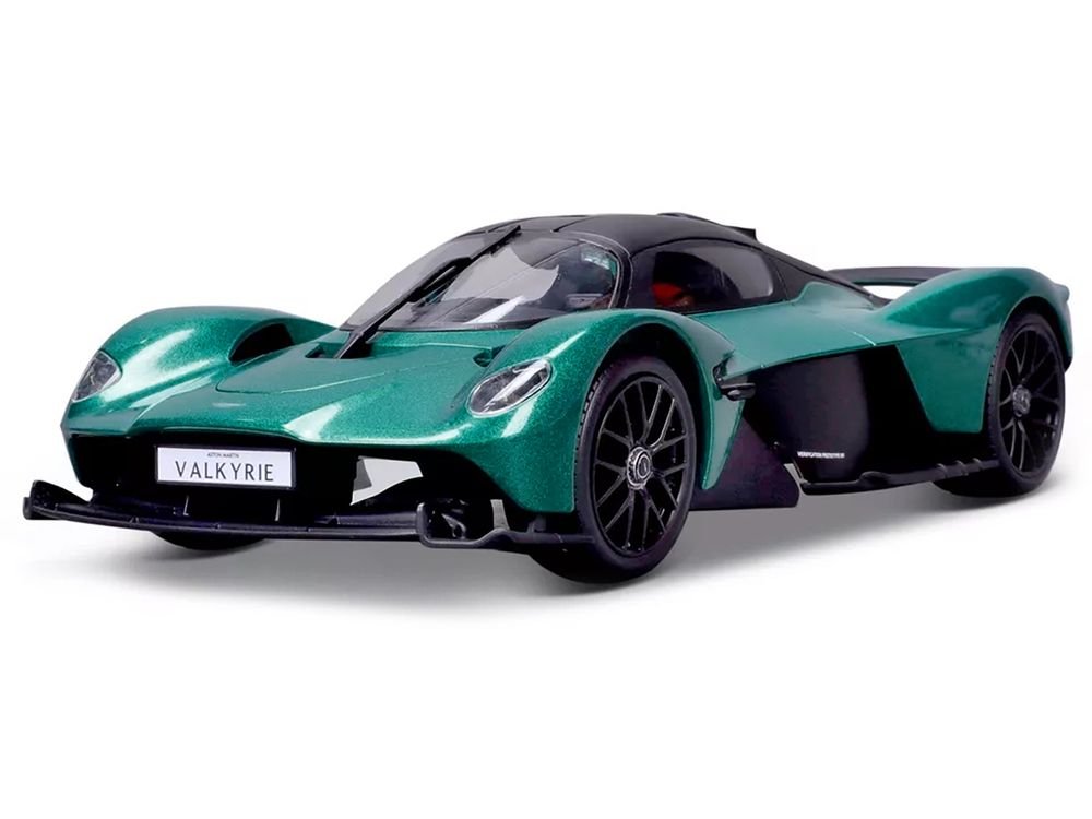 Aston Martin Valkyrie Green Metallic with Matt Black Top "Special Edition" Series 1/18 Diecast Model Car by Maisto view 2