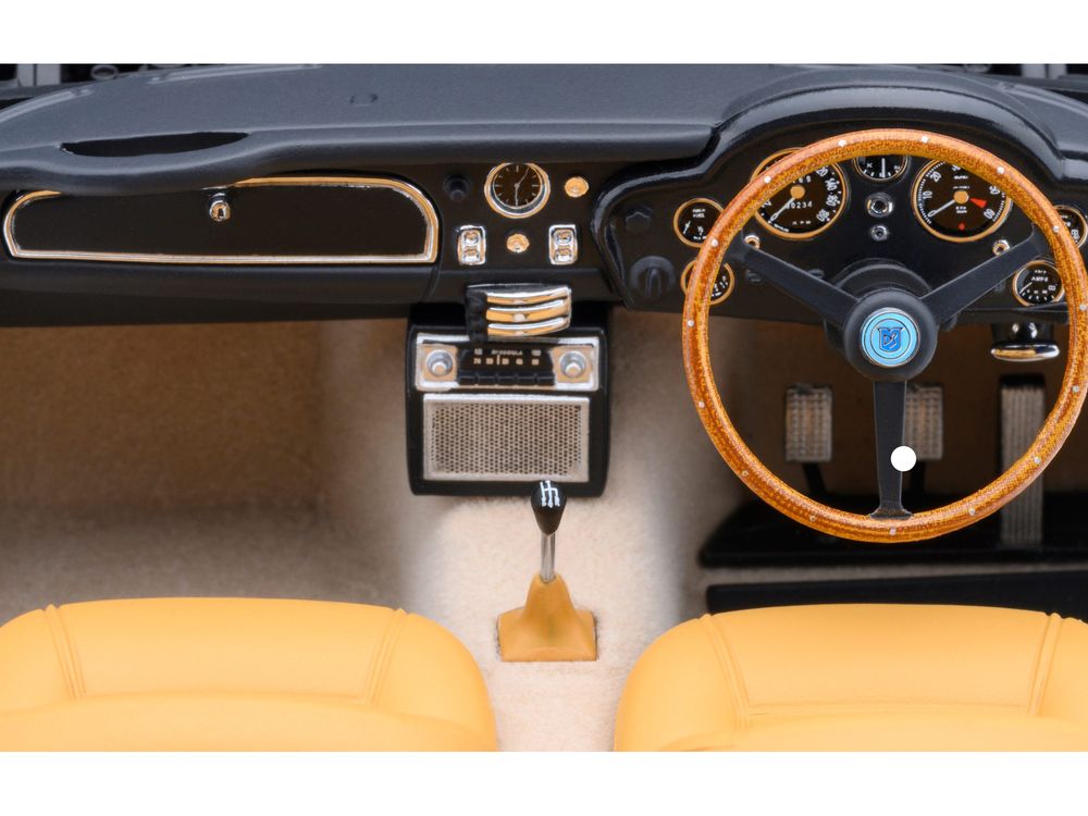 Aston Martin DB5 RHD (Right Hand Drive) British Racing Green 1/18 Model Car by Autoart view 3