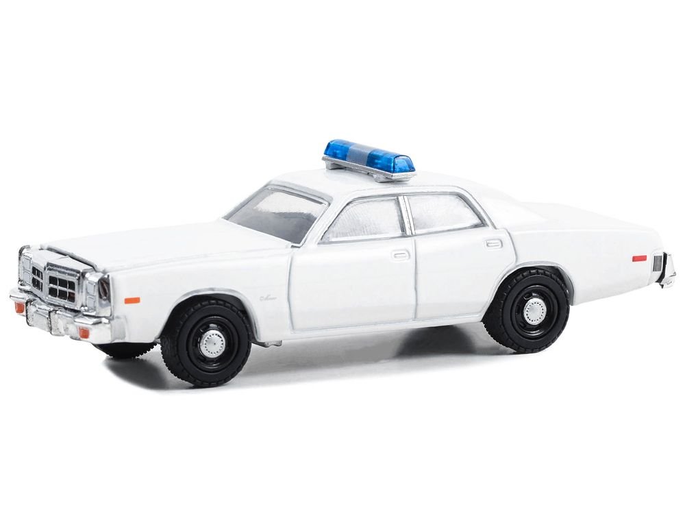 1977-78 Dodge Monaco Police Pursuit White with Light Bar "Hot Pursuit - Hobby Exclusive" Series 1/64 Diecast Model Car by Greenlight view 2