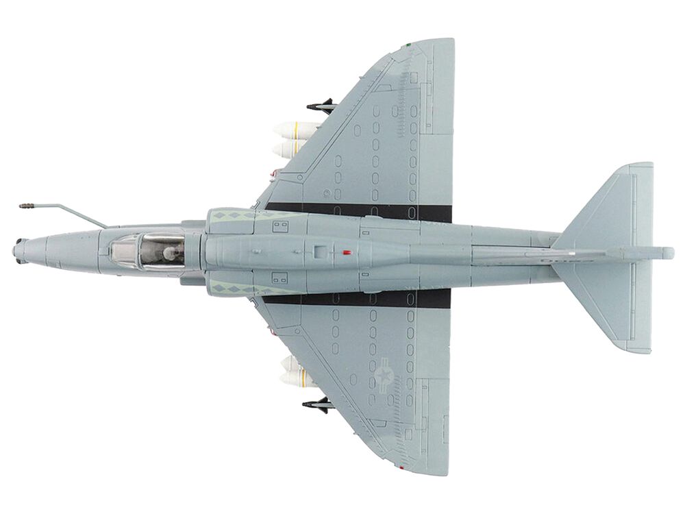 Douglas A-4M Skyhawk Aircraft "VMA-131 Diamondbacks" (1993) United States Marines "Air Power Series" 1/72 Diecast Model by Hobby Master view 4