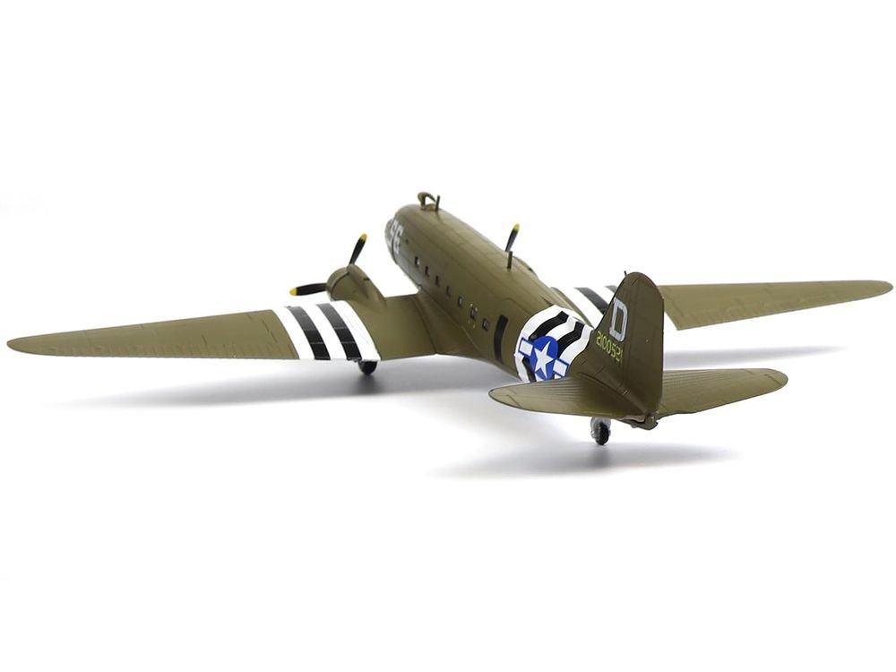 Douglas C-47 Skytrain Transport Aircraft "Night Fright 79th Troop Carrier Squadron 436th Troop Carrier Group D-Day" (1944) United States Army Air Forces 1/100 Diecast Model view 3