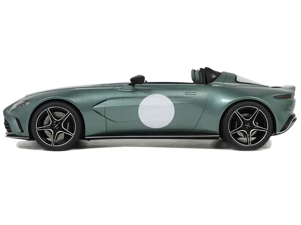 Aston Martin V12 Speedster Green Metallic 1/18 Model Car by GT Spirit view 4