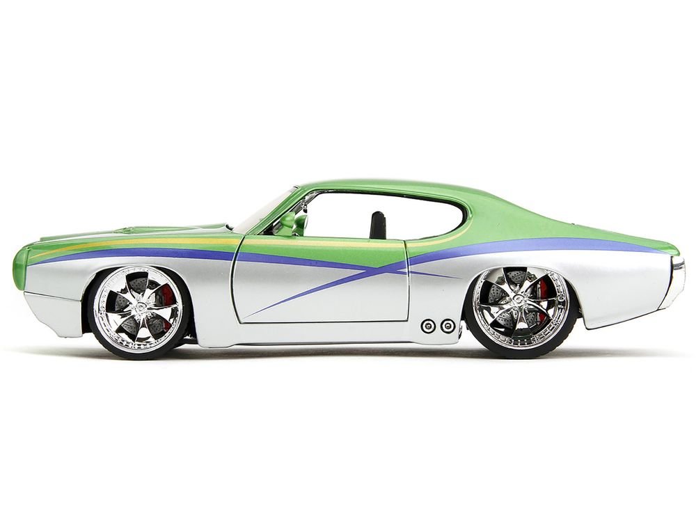 1969 Pontiac GTO Judge Green Metallic and Silver with Stripes "Bigtime Muscle" Series 1/24 Diecast Model Car by Jada view 3