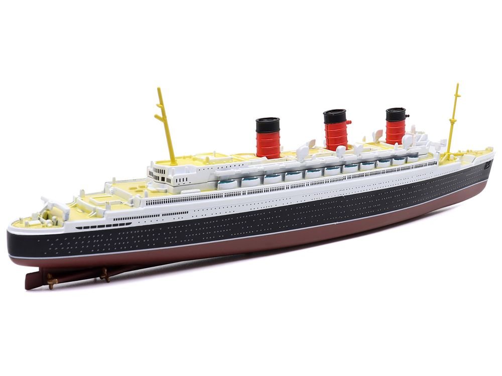 RMS Queen Mary Passenger Ship 1/1250 Diecast Model by Legendary Cruise Ships view 5