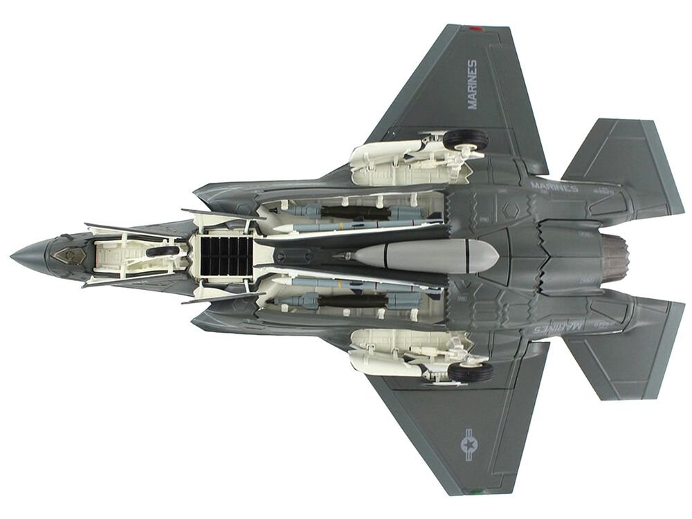Lockheed Martin F-35B Lightning II Aircraft "VMFA-225 Vikings Yuma Marine Corps Air Station" (2023) United States Marine Corps "Air Power Series" 1/72 Diecast Model by Hobby Master view 3