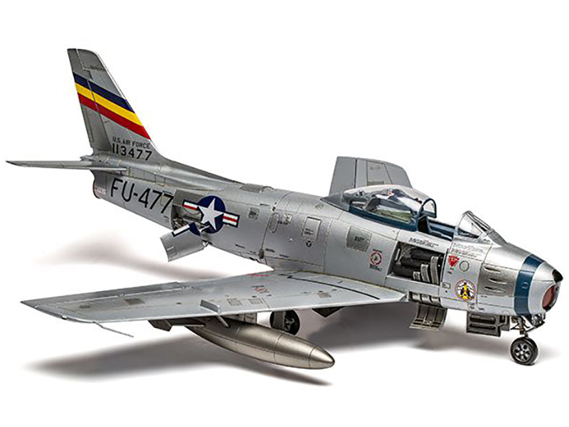 Level 2 Model Kit North American F-86F Sabre Aircraft with 2 Scheme Options 1/48 Plastic Model Kit by Airfix view 3