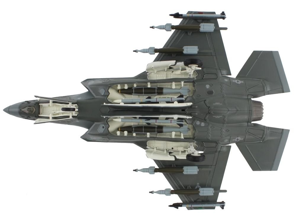 Lockheed Martin F-35A Lightning II Aircraft "100th Fighter Squadron Alabama Air National Guard" (2023) United States Air Force "Air Power Series" 1/72 Diecast Model by Hobby Master view 3