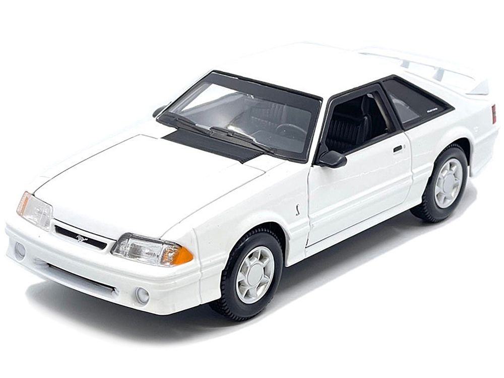 1993 Ford Mustang SVT Cobra White "Special Edition" Series 1/24 Diecast Model Car by Maisto view 2