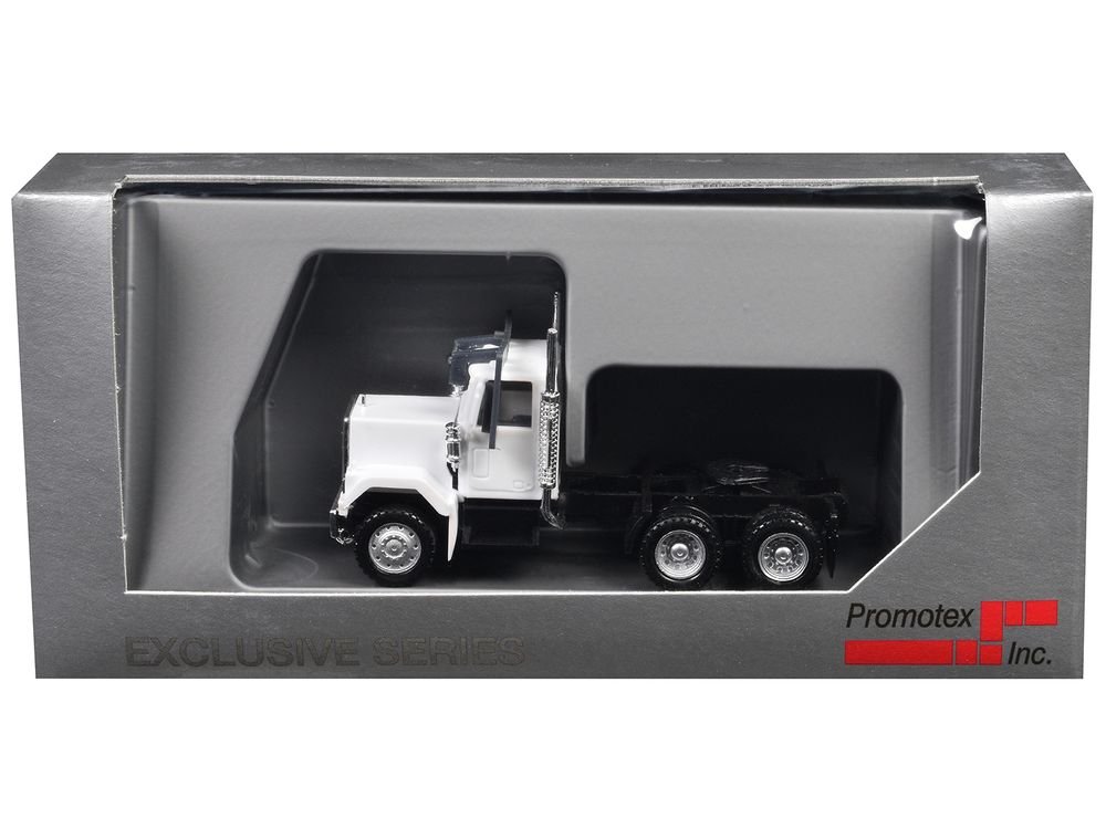 GMC Short Day Cab White 1/87 (HO) Plastic Model Car by Promotex view 3