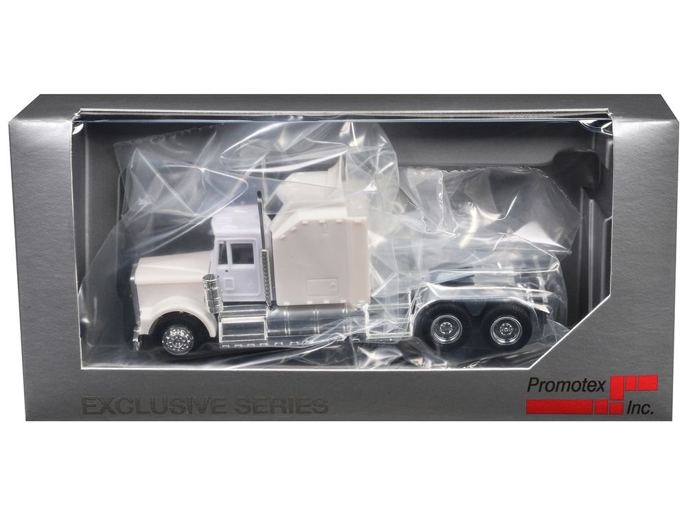 Kenworth W900 with Extra Large Sleeper White 1/87 (HO) Plastic Model Car by Promotex view 3