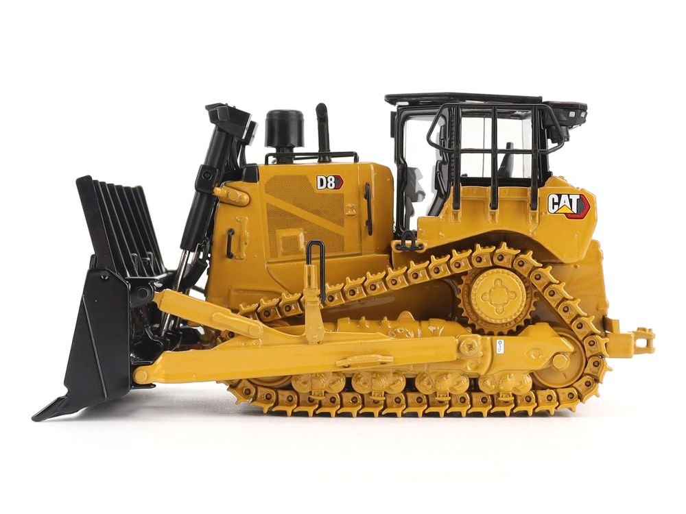 CAT Caterpillar D8 Track-Type Dozer (Waste Handler Configuration) Yellow "High Line" Series 1/50 Diecast Model by Diecast Masters view 2