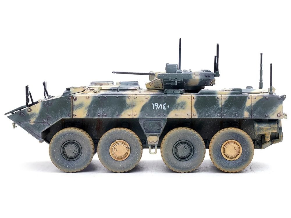 Bumerang (Object K-17) IFV (Infantry Fighting Vehicle) "Russian Army" Mixed Camouflage "Armor Premium" Series 1/72 Diecast Model by Panzerkampf view 2