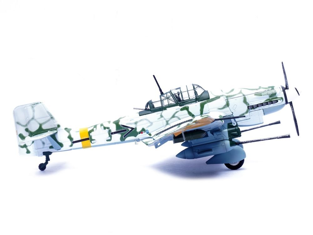 Junkers Ju 87G2 Stuka Bomber Aircraft "10.(Pz)/SG 2 Immelmann Markisch Friedland Pomerania" (1945) German Luftwaffe "Wing" Series 1/72 Diecast Model by Panzerkampf view 2