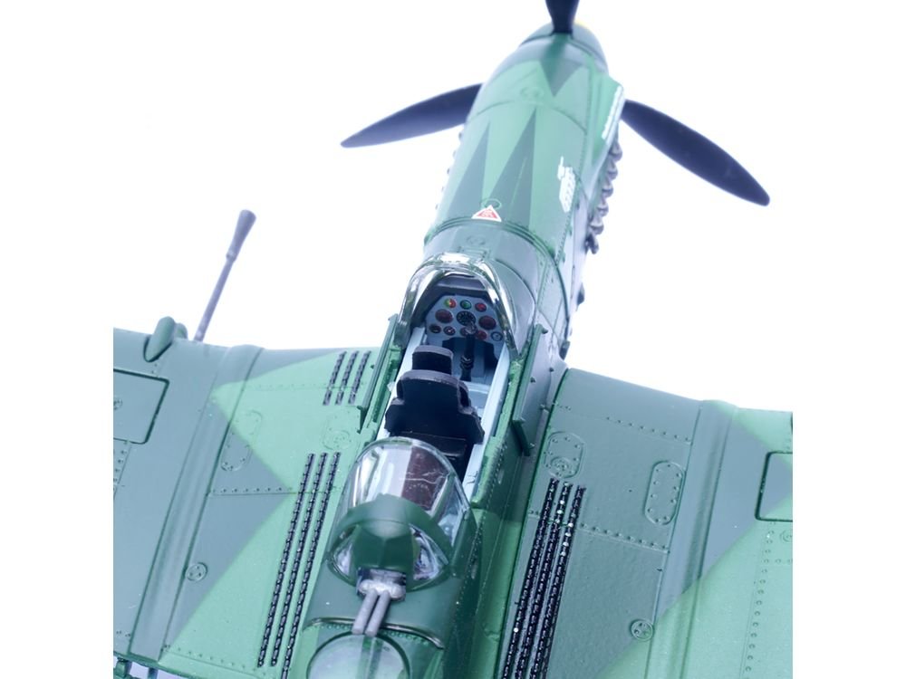 Junkers Ju 87G2 Stuka Bomber Aircraft "10.(Pz)/SG 2 Immelmann T6+BB Oberst Hans-Ulrich Rudel Romania" (1944) German Luftwaffe "Wing" Series 1/72 Diecast Model by Panzerkampf view 3