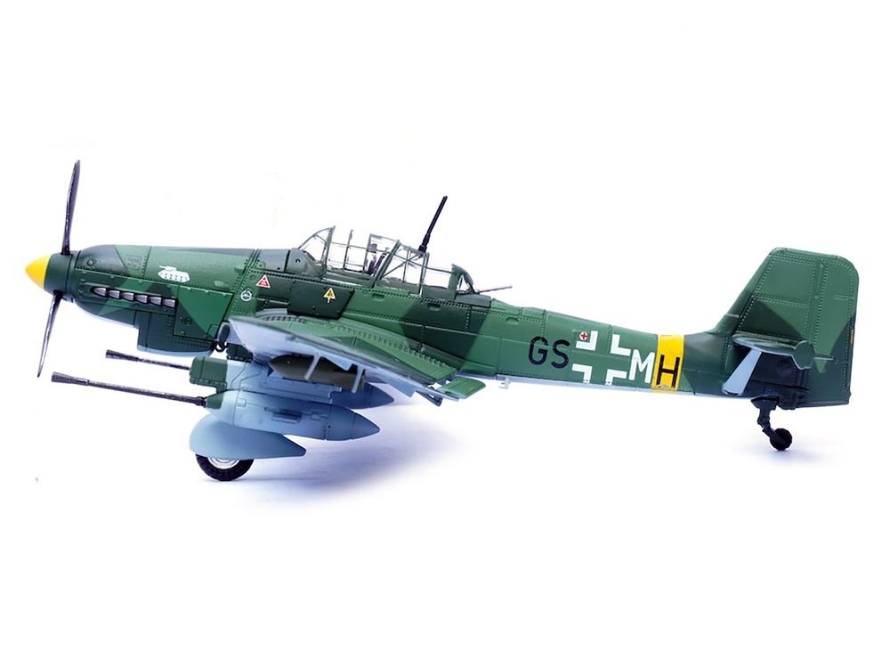 Junkers Ju 87G1 Stuka Bomber Aircraft "10.(Pz)/SG 2 Immelmann GS+MH Dubno Ukraine" (1944) German Luftwaffe "Wing" Series 1/72 Diecast Model by Panzerkampf view 4