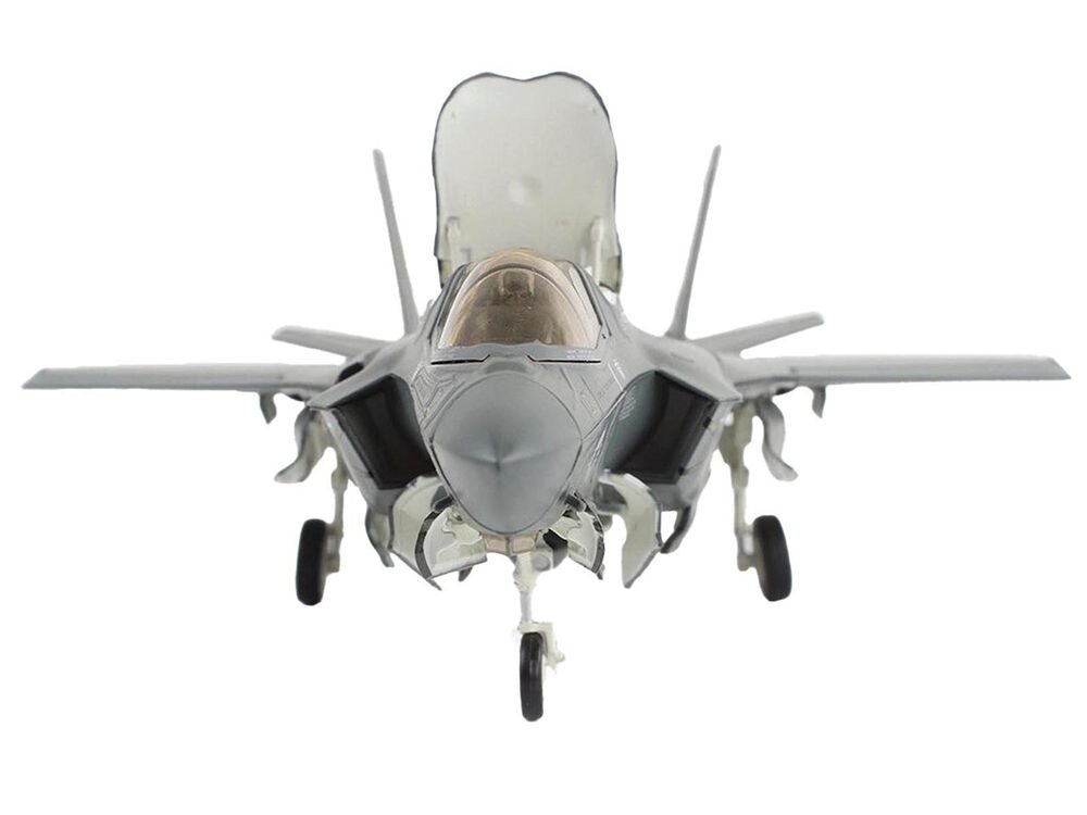 Lockheed Martin F-35B Lightning II Aircraft "Black Death VMFA-542 MCAS Cherry Point" (2023) United States Marine Corps "Air Power Series" 1/72 Diecast Model by Hobby Master view 5