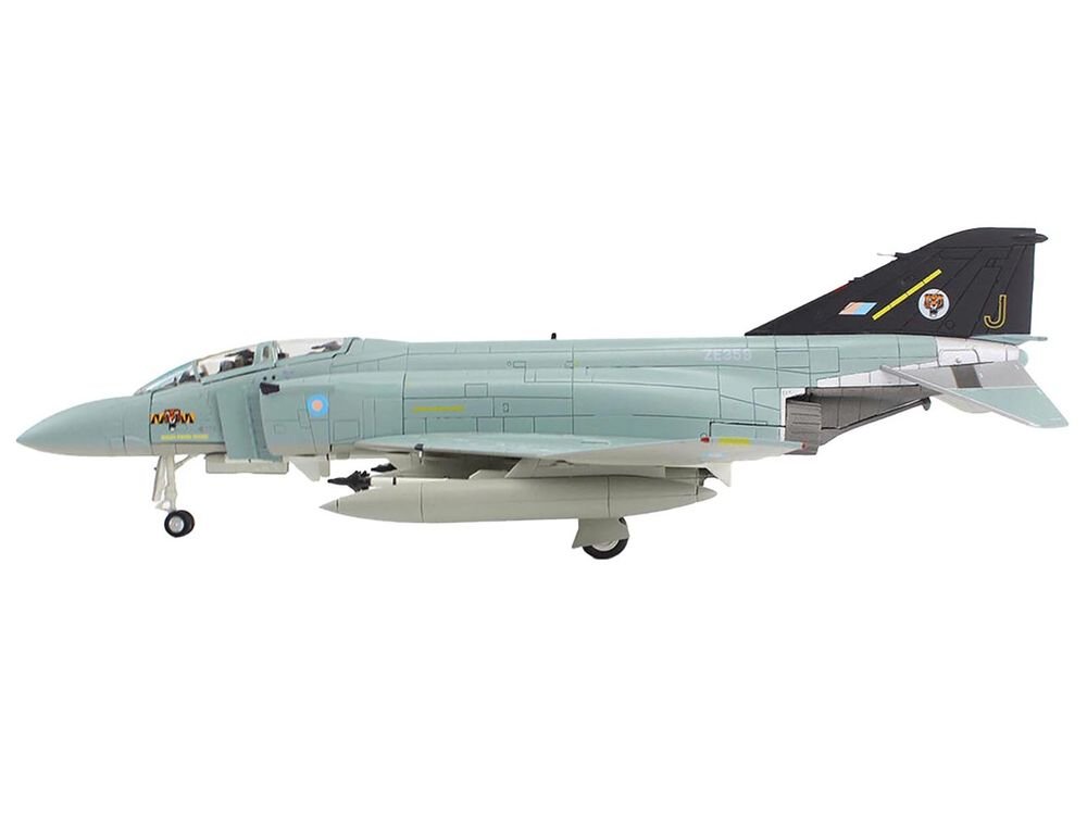 McDonnell Douglas F-4J(UK) Phantom II Fighter-Bomber Aircraft "ZE359 AF Wattisham England" British Royal Air Force "Air Power Series" 1/72 Diecast Model by Hobby Master view 2