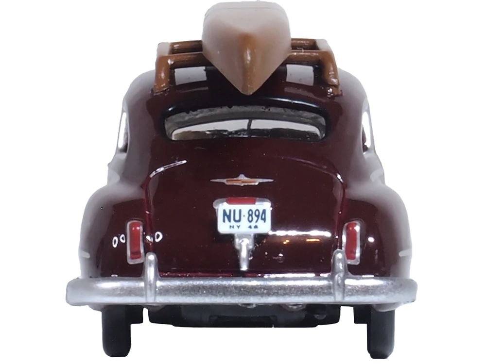 1946 DeSoto Suburban with Roof Rack and Canoe Royal Maroon 1/87 (HO) Scale Diecast Model Car by Oxford Diecast view 3
