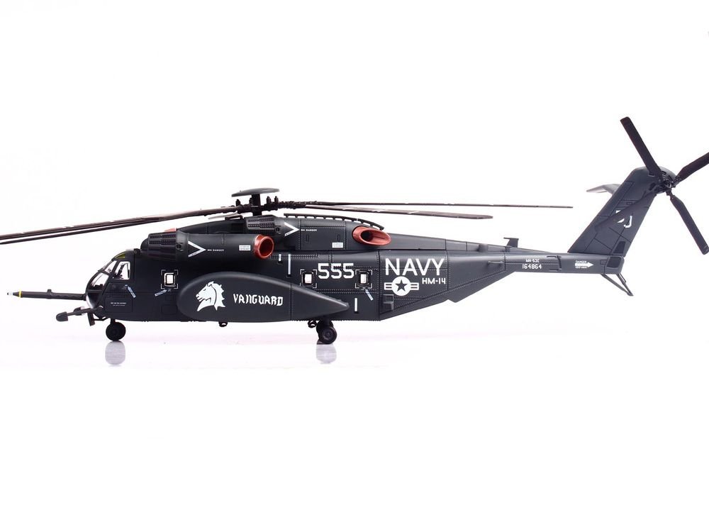 Sikorsky MH-53E Sea Dragon Helicopter "United States Navy Vanguard Tail Number 555" Dark Gray 1/72 Diecast Model by Panzerkampf view 2