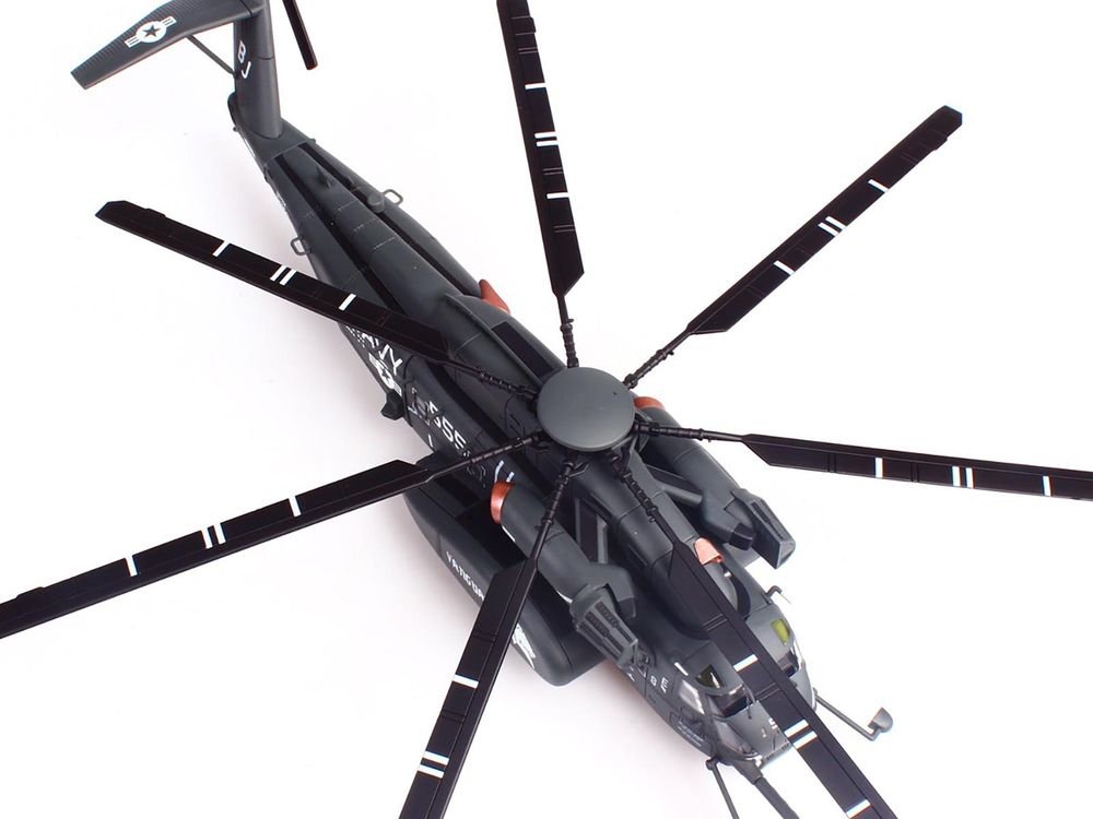 Sikorsky MH-53E Sea Dragon Helicopter "United States Navy Vanguard Tail Number 555" Dark Gray 1/72 Diecast Model by Panzerkampf view 4