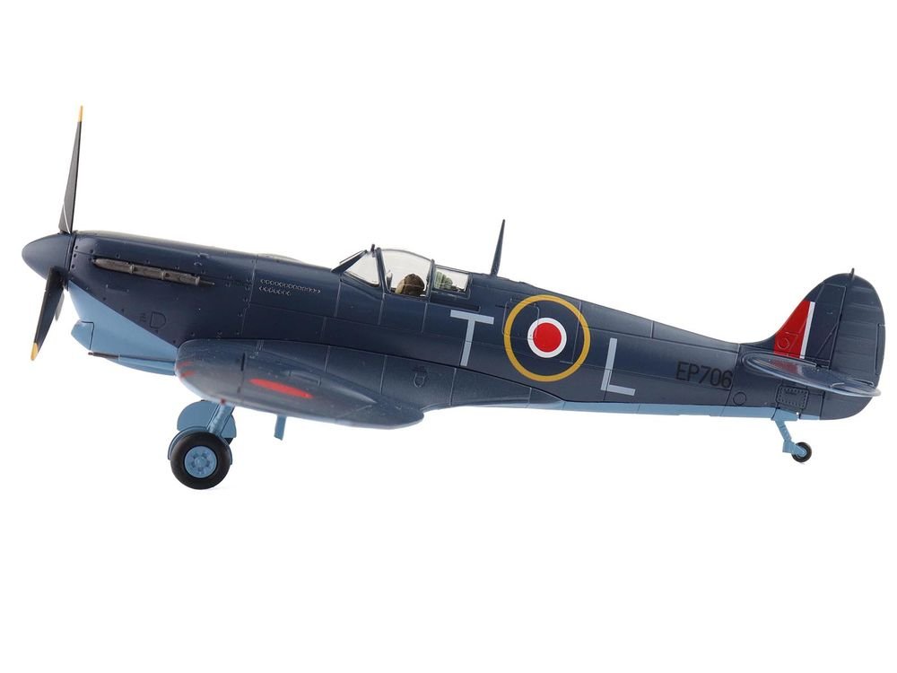 Supermarine Spitfire Mk.Vb Trop Fighter Aircraft "EP706 George Beurling No. 249 Squadron Malta" (1942) British Royal Air Force "Air Power Series" 1/48 Diecast Model by Hobby Master view 2