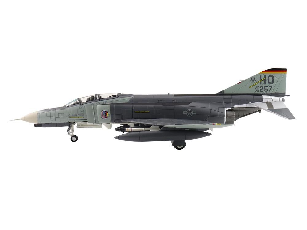 McDonnell Douglas F-4F Phantom II Fighter-Bomber Aircraft "AF72-257 20th Fighter Squadron 49th Fighter Wing Holloman AFB" (2002) United States Air Force "Air Power Series" 1/72 Diecast Model by Hobby Master view 2