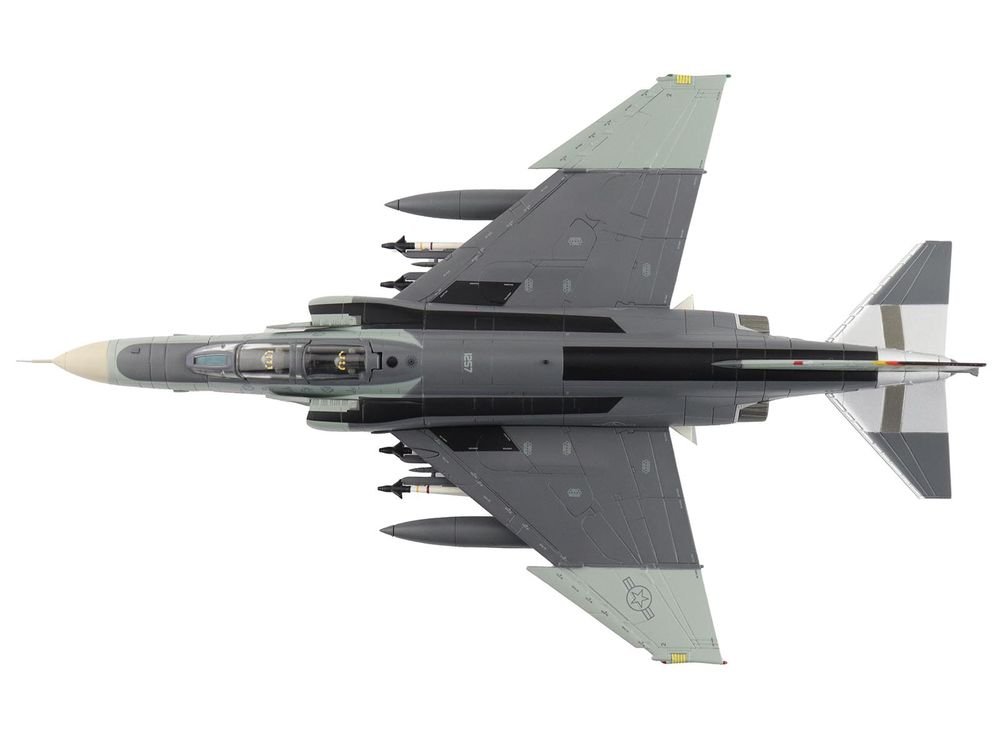 McDonnell Douglas F-4F Phantom II Fighter-Bomber Aircraft "AF72-257 20th Fighter Squadron 49th Fighter Wing Holloman AFB" (2002) United States Air Force "Air Power Series" 1/72 Diecast Model by Hobby Master view 3