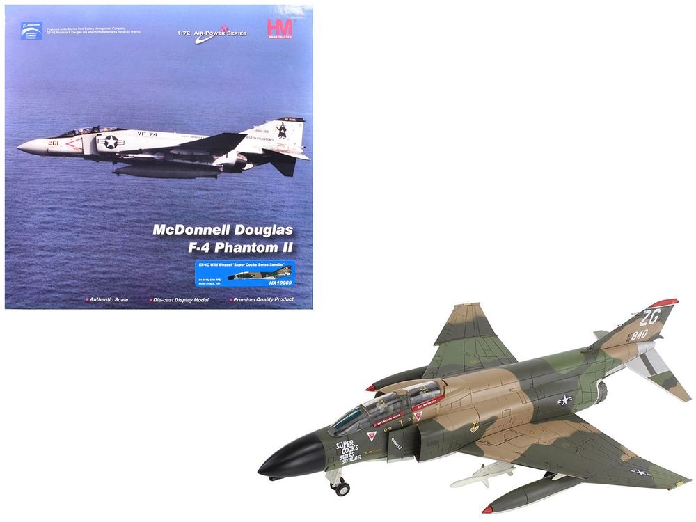McDonnell Douglas EF-4C Wild Weasel Fighter-Bomber Aircraft "64-0840 67th TFS Korat RTAFB Super Cocks Swiss Samilar" (1971) United States Air Force "Air Power Series" 1/72 Diecast Model by Hobby Master