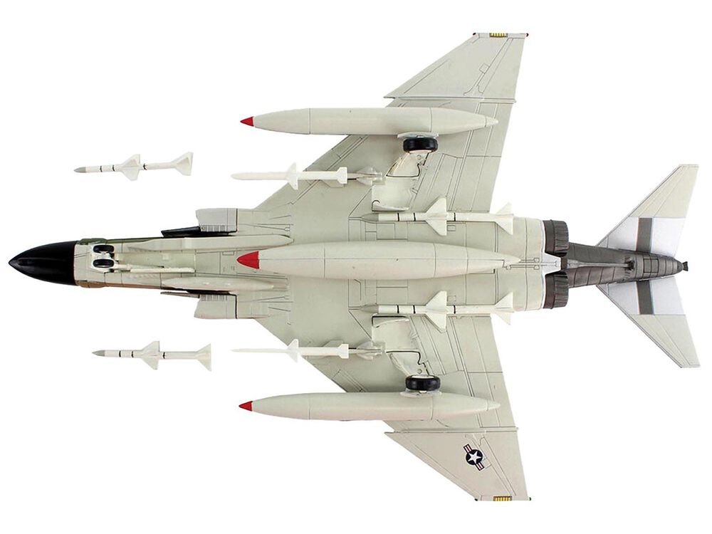 McDonnell Douglas EF-4C Wild Weasel Fighter-Bomber Aircraft "64-0840 67th TFS Korat RTAFB Super Cocks Swiss Samilar" (1971) United States Air Force "Air Power Series" 1/72 Diecast Model by Hobby Master view 4