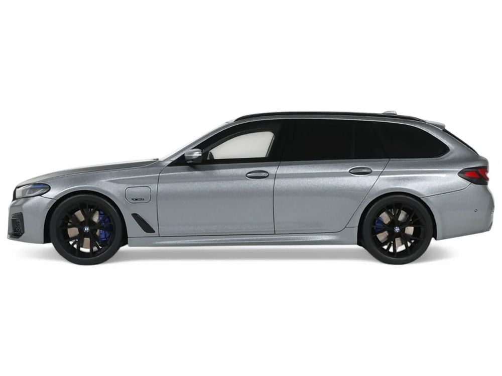 2023 BMW 530E XDrive M Silver Metallic 1/18 Model Car by GT Spirit view 4