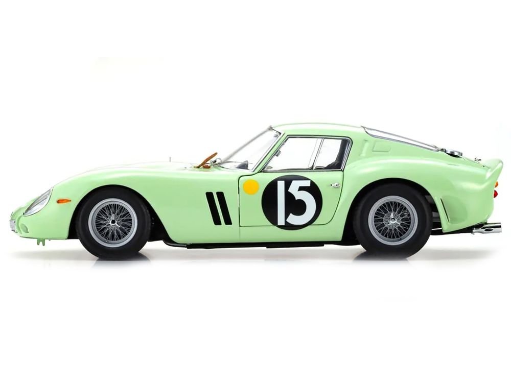 Ferrari 250 GTO #15 Innes Ireland Winner "Goodwood Tourist Trophy" (1962) 1/18 Diecast Model Car by Kyosho view 4
