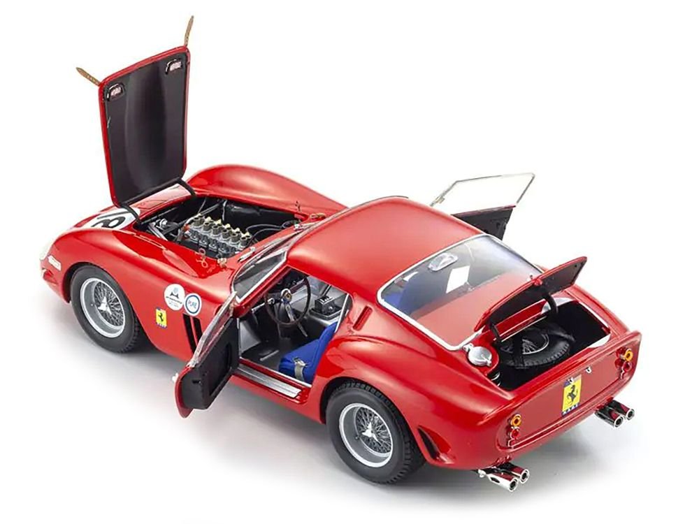 Ferrari 250 GTO #18 Pedro Rodriguez Winner "Daytona 3 Hours" (1963) 1/18 Diecast Model Car by Kyosho view 2