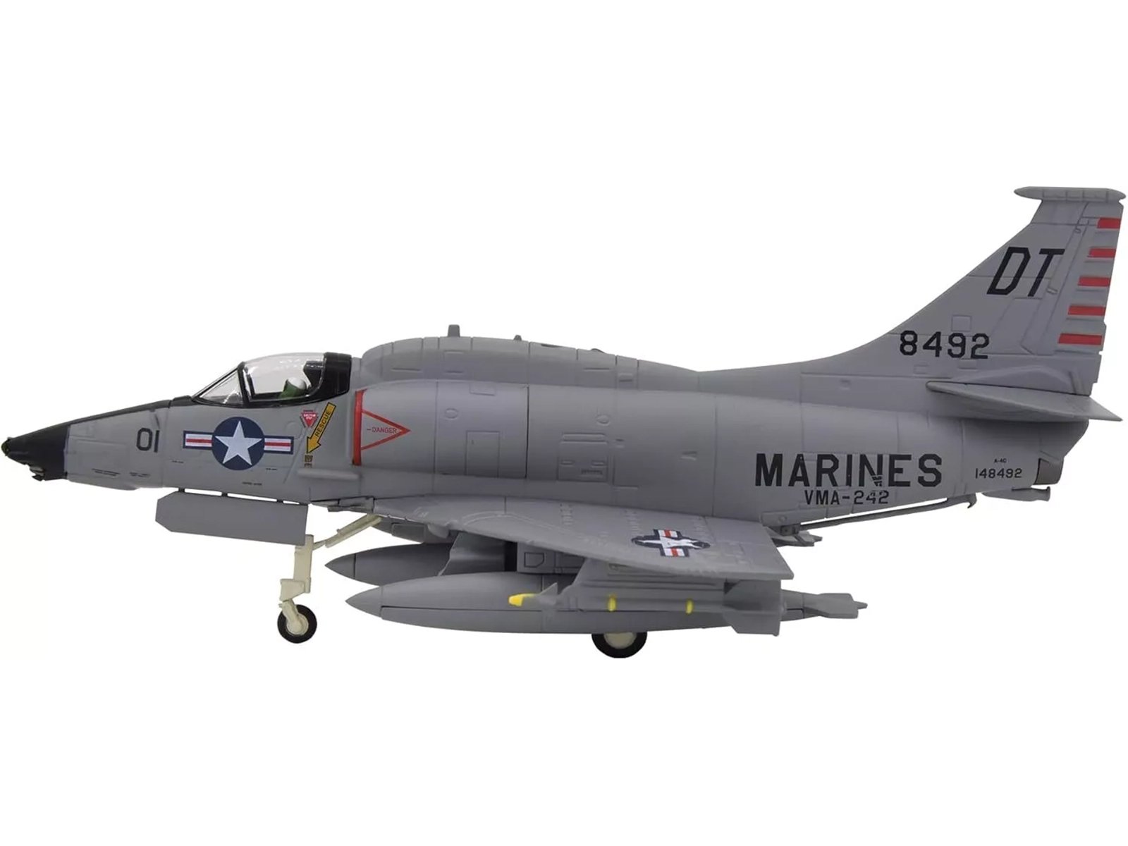 Douglas A-4D Skyhawk Aircraft "VMA-242 Bats NAS Key West 1962 Missile Crisis" United States Marine Corps 1/72 Diecast Model Airplane view 2