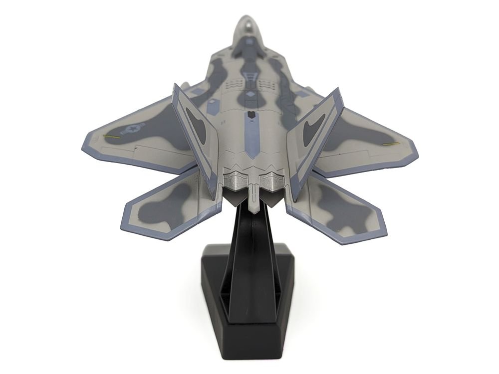 Lockheed Martin F-22A Raptor Aircraft "Spirit of America 412th Test Wing Edwards Air Force Base" (1997) United States Air Force 1/100 Diecast Model Airplane view 5