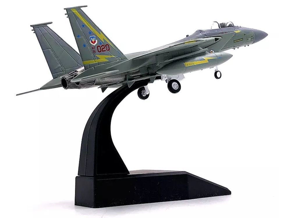 McDonnell Douglas F-15A Eagle Aircraft "Spittin Kittens 5th Fighter-Interceptor Squadron Tactical Air Command Minot AFB" (1985) United States Air Force 1/100 Diecast Model Airplane view 4