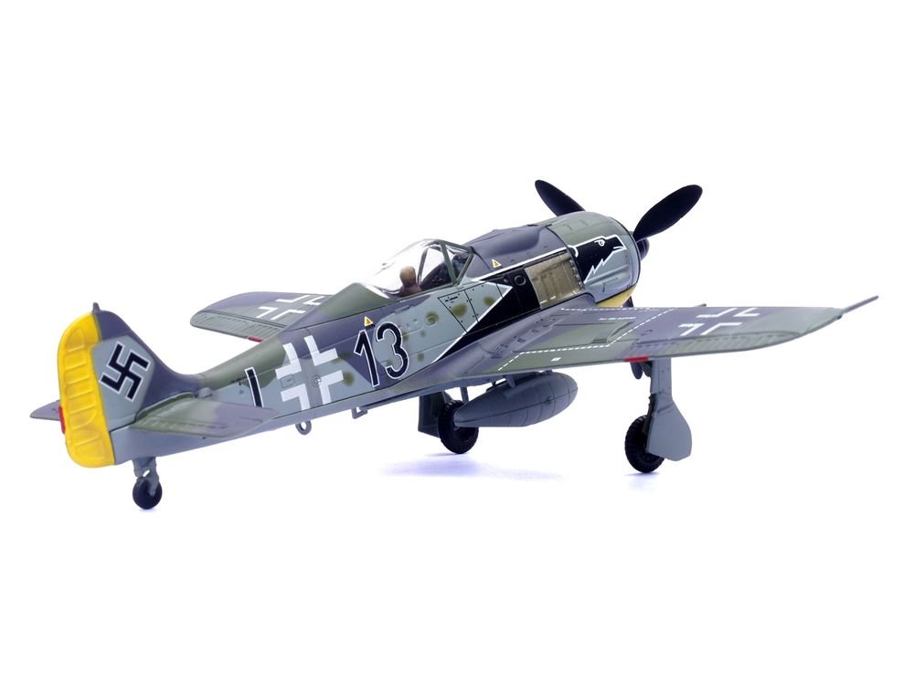 Focke-Wulf Fw 190A Aircraft "Black 13 8./JG 2 Richthofen France" (1943) German Luftwaffe 1/72 Diecast Model Airplane by Legion view 3
