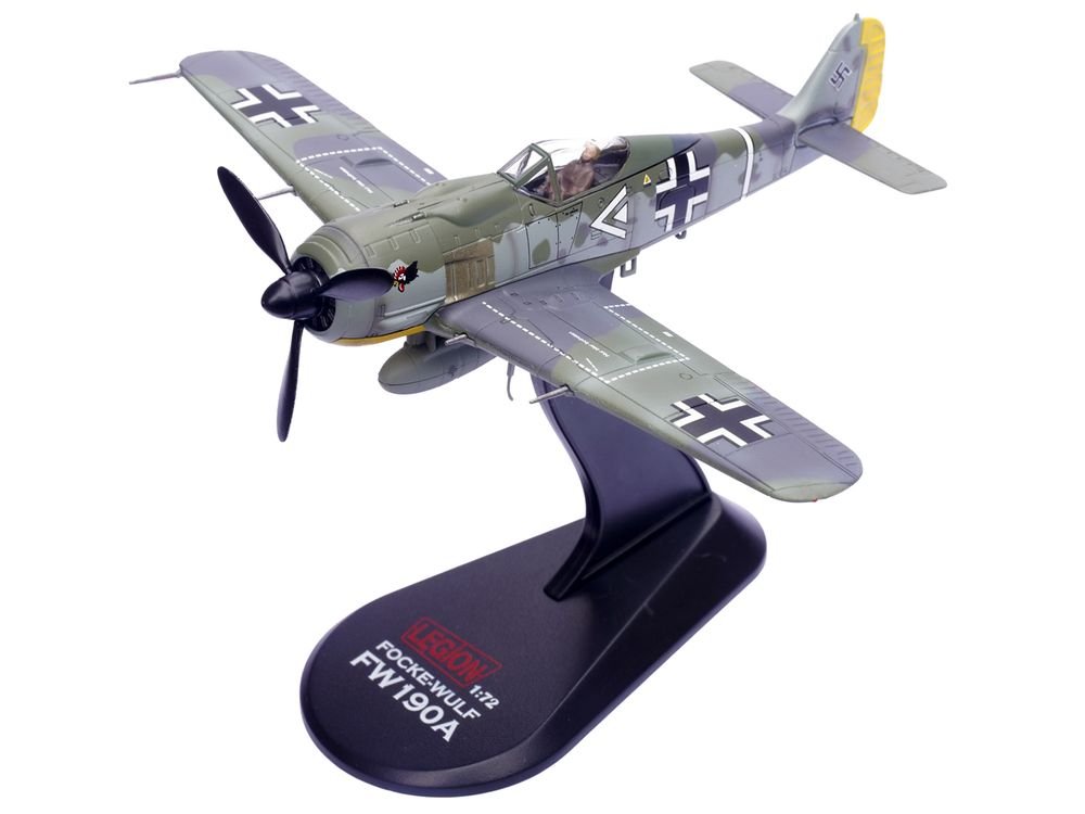 Focke-Wulf Fw 190A Aircraft "108-Victory Ace Hauptmann Hans 'Assi' Hahn Gruppenkommandeur III./JG 2 Richthofen France" (1942) German Luftwaffe 1/72 Diecast Model Airplane by Legion view 5