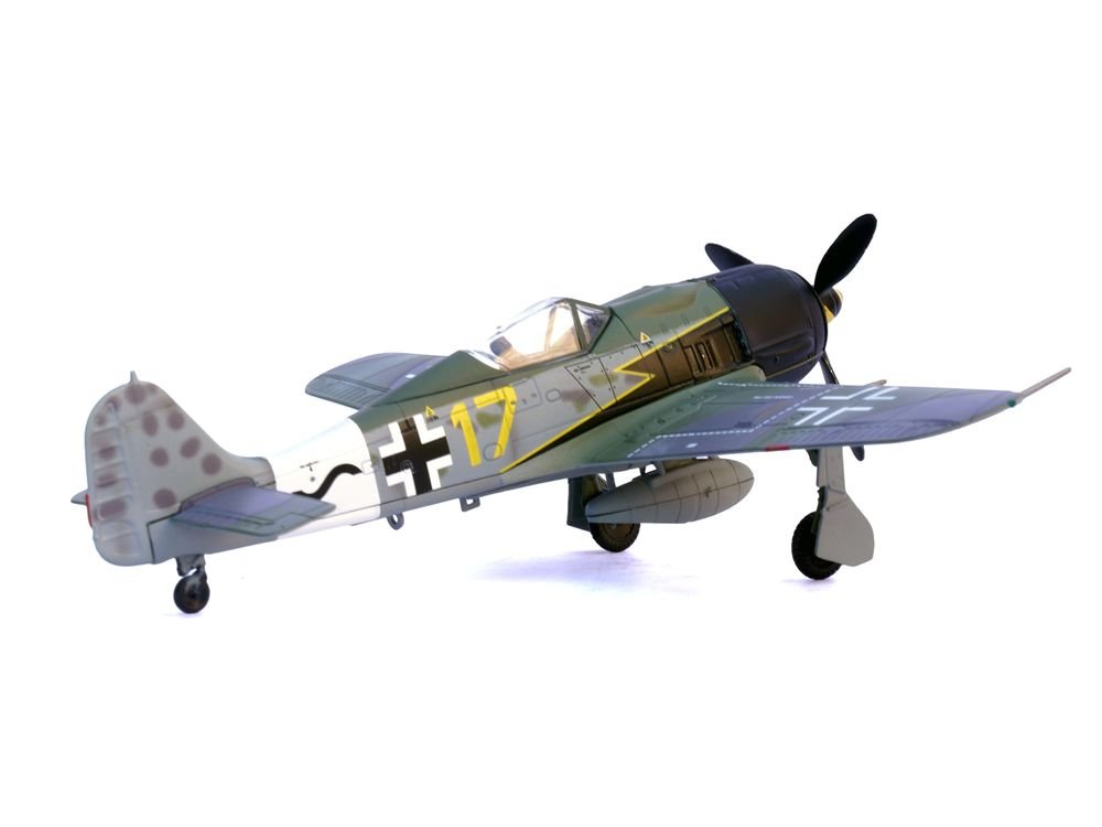 Focke-Wulf Fw 190A Aircraft "Yellow 17 24-Victory Ace Willi Unger 12./JG 3 Udet Germany" (1944) German Luftwaffe 1/72 Diecast Model Airplane by Legion view 3