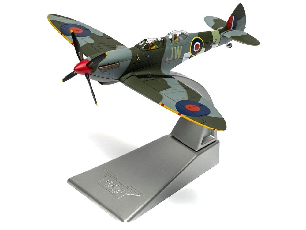 Supermarine Spitfire T.9 Aircraft "PV202 Aerial Collective at Duxford Airfield" British Royal Air Force "The Aviation Archive" Series 1/72 Diecast Model by Corgi view 3