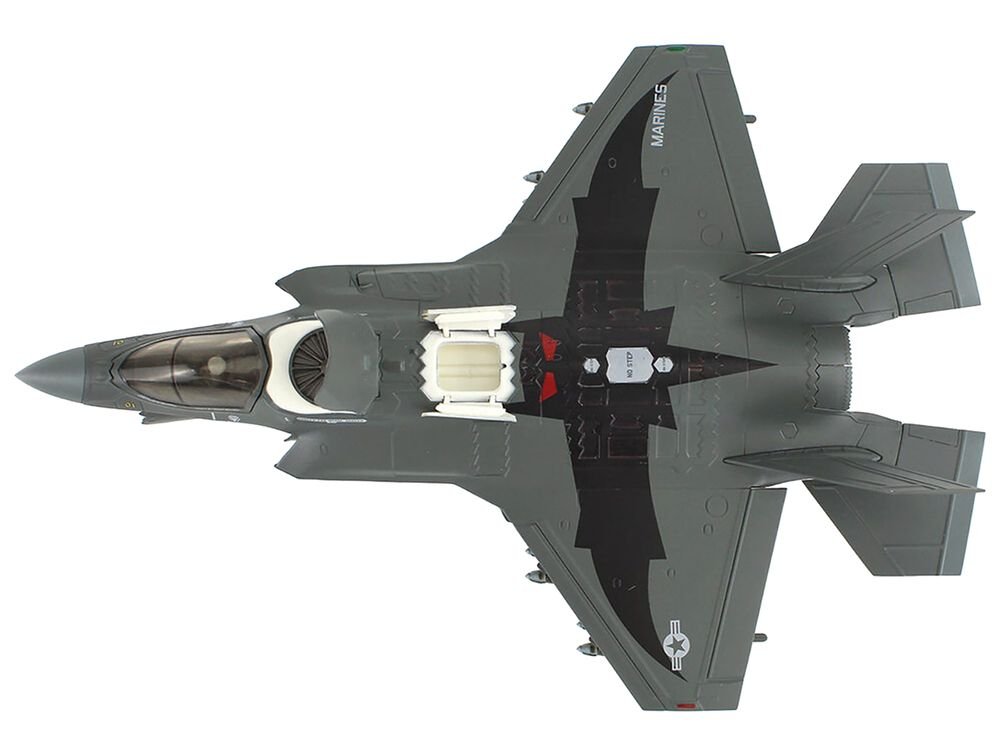 Lockheed F-35B Lightning II Aircraft (Beast Mode) "169623 VMFA-242 Bats Iwakuni Japan" (2024) United States Marine Corps "Air Power Series" 1/72 Diecast Model by Hobby Master view 4