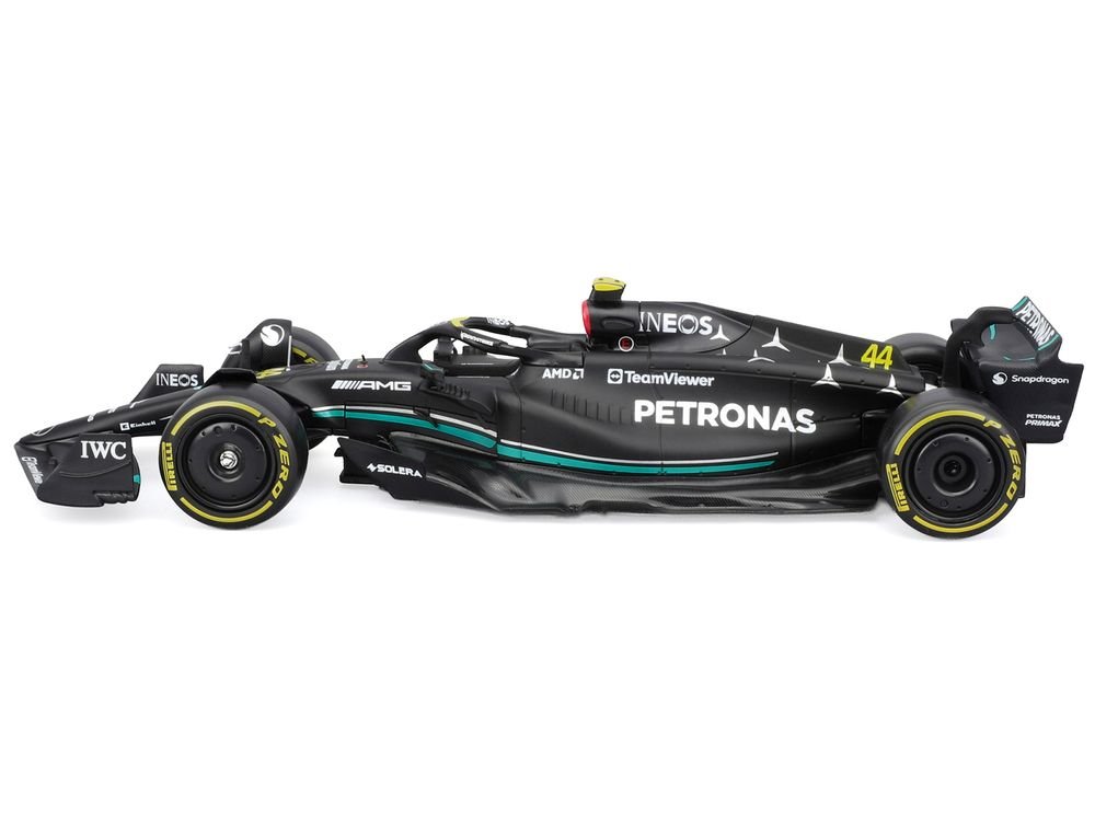 Mercedes-AMG F1 W14 E Performance #44 Lewis Hamilton "Petronas" Formula One F1 "World Championship" (2023) with Driver Figure "Race" Series 1/24 Diecast Model Car by Bburago view 2