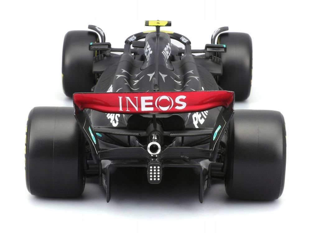Mercedes-AMG F1 W14 E Performance #44 Lewis Hamilton "Petronas" Formula One F1 "World Championship" (2023) with Driver Figure "Race" Series 1/24 Diecast Model Car by Bburago view 4