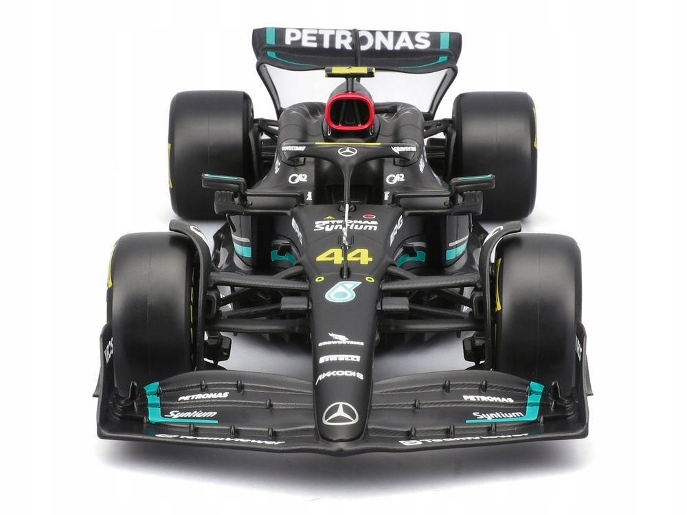 Mercedes-AMG F1 W14 E Performance #44 Lewis Hamilton "Petronas" Formula One F1 "World Championship" (2023) with Driver Figure "Race" Series 1/24 Diecast Model Car by Bburago view 5
