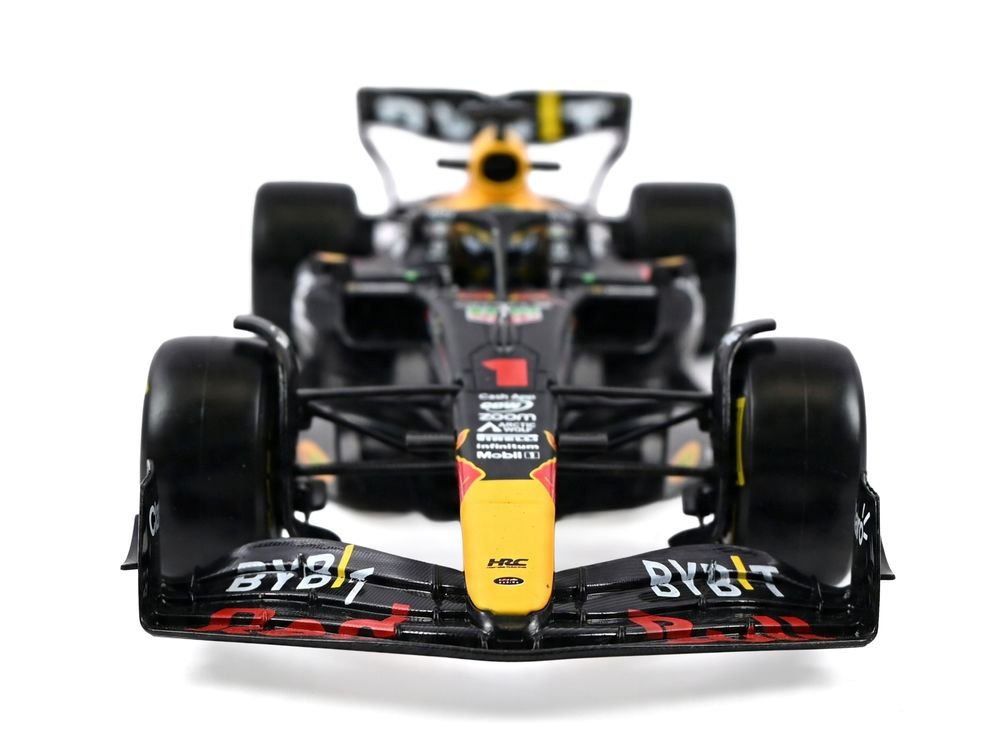 Red Bull Racing RB19 #1 Max Verstappen "Oracle" Winner Formula One F1 Championship "Drivers' Champion" (2023) with Display Case 1/24 Diecast Model Car by Bburago view 3