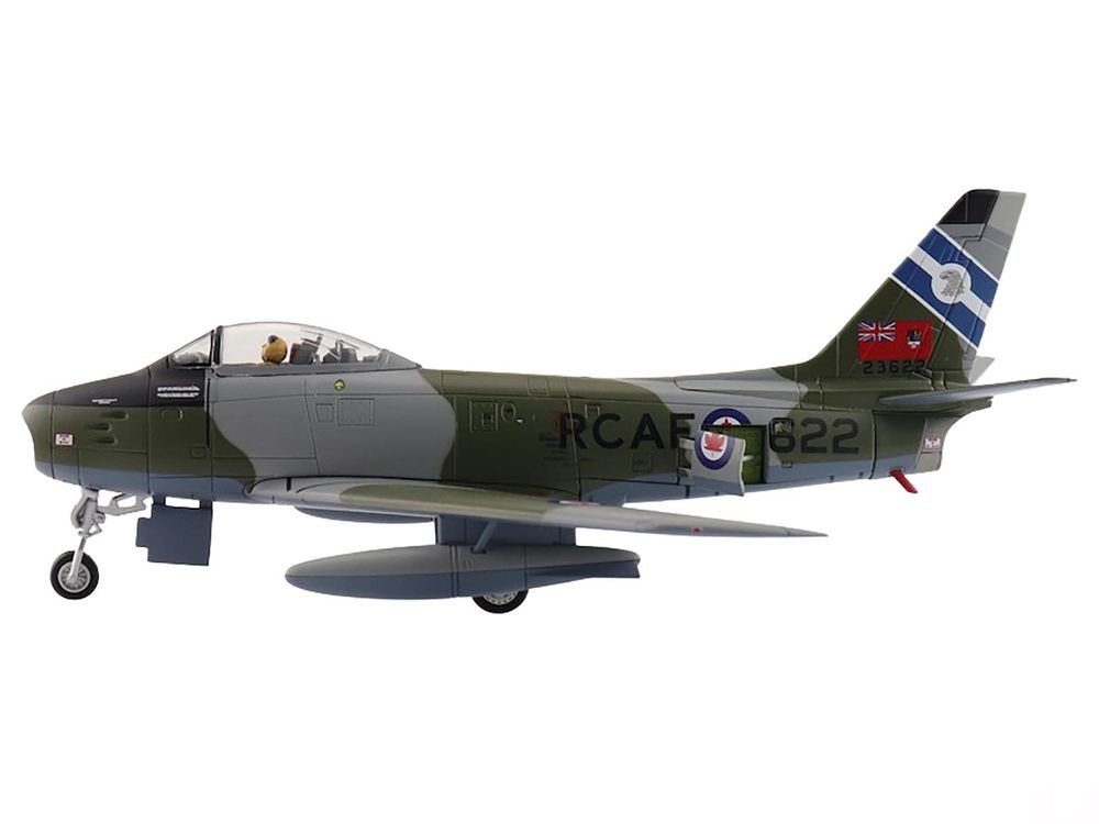 Canadair Sabre Mk.6 Fighter Aircraft "23622 430 Squadron" (1950s) Royal Canadian Air Force "Air Power Series" 1/72 Diecast Model by Hobby Master view 2